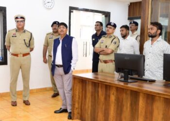डीजीपी ने दुर्ग रेंज की कानून-व्यवस्था एवं अपराध नियंत्रण की समीक्षा की, ITMS का अवलोकन किया