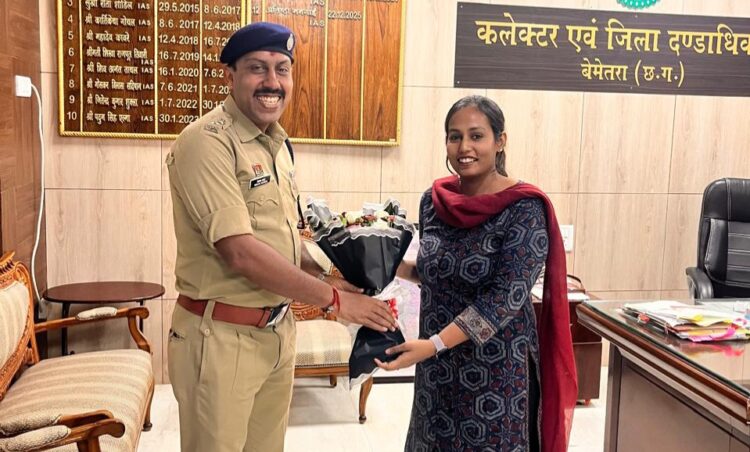 नवपदस्थ एसपी त्रिलोक बंसल ने कलेक्टर प्रतिष्ठा ममगाईं से की सौजन्य भेंट, कानून-व्यवस्था व समन्वय पर हुई चर्चा