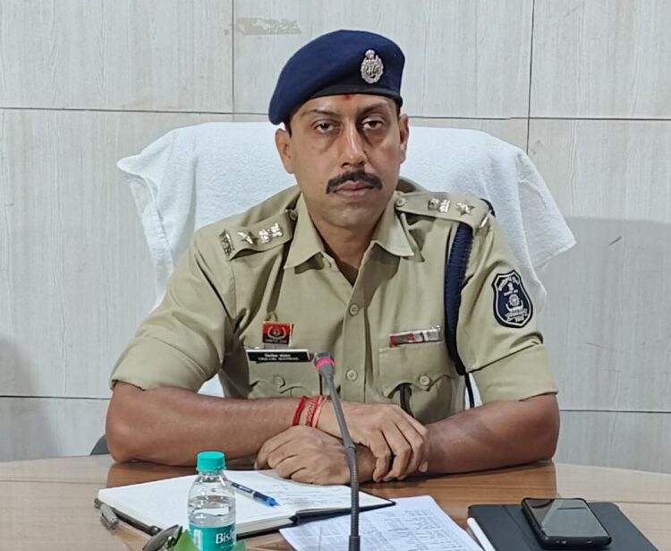 सीएम हेल्पलाइन 1076 में प्राप्त शिकायतों का समय-सीमा के भीतर समाधान सुनिश्चित करें : एसपी त्रिलोक बंसल