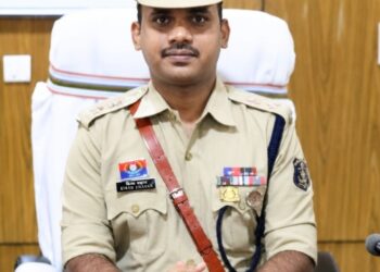 बालोद जिले के नवपदस्थ पुलिस अधीक्षक किरण गंगाराम चव्हाण ने पदभार ग्रहण किया