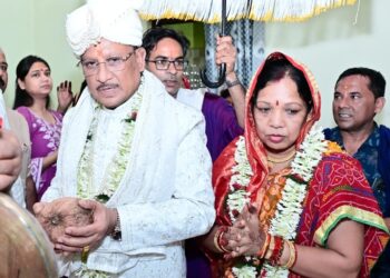मुख्यमंत्री विष्णुदेव साय ने दोकड़ा की ऐतिहासिक रथयात्रा में निभाई गजपति महाराजा की परंपरा