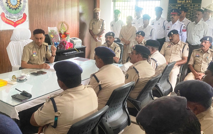 दुर्ग जिला के नवपदस्थ एएसपी (ट्रैफिक) कौशलेन्द्र देव पटेल ने किया पदभार ग्रहण