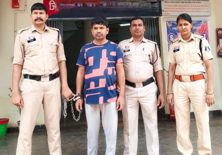 फेसबुक पर दोस्ती फिर शादी का झांसा देकर किया दुष्कर्म, अब नर्सिंग ऑफिसर की नौकरी दिलाने के नाम पर ठगे 10.98 लाख रुपए