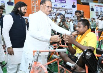 दिव्यांगजनों के सम्मान और सशक्तीकरण के लिए सरकार निरंतर प्रतिबद्ध : मुख्यमंत्री विष्णु देव साय