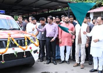 मुख्यमंत्री विष्णु देव साय ने धरसींवा विधानसभा को दी निःशुल्क एम्बुलेंस की सौगात