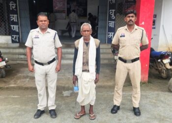 महिला और उसकी नवजात पुत्री की हत्या की गुत्थी सुलझी: जबरन दुष्कर्म करने के विरोध पर ईंट से प्राण हमला करने वाला 65 वर्षीय आरोपी गिरफ्तार