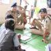 IG अजय यादव ने जिला MMA के पुलिस अधिकारियों की ली बैठक, स्कूली बच्चों के साथ चटाई पर बैठकर की बात