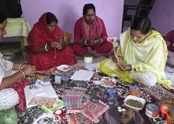 “राखी का रिश्ता, भरोसे का साथ—विष्णु भैया संग विकास की बात”