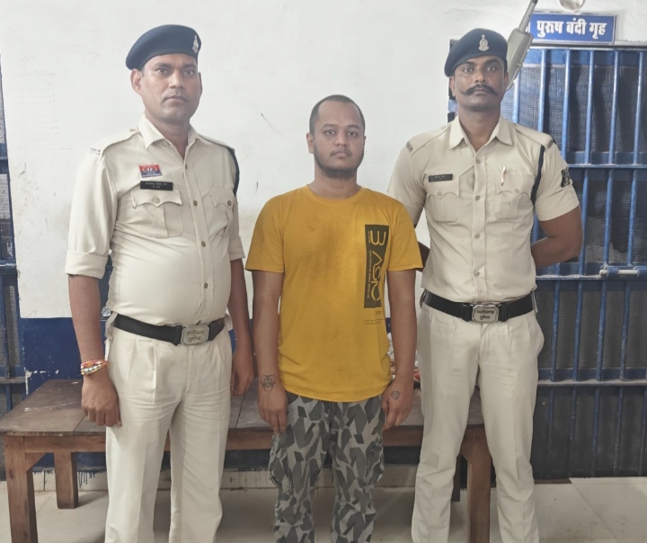 शेयर ट्रेडिंग में अधिक मुनाफे का लालच देकर 2 करोड़ रुपये से अधिक की धोखाधड़ी करने वाला आरोपी गिरफ्तार