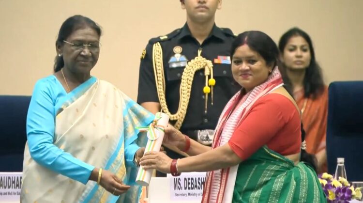 राष्ट्रपति द्रौपदी मुर्मू ने सारंगढ़- बिलाईगढ़ की शिक्षिका सुनीता यादव को प्रदान किया राष्ट्रीय शिक्षक सम्मान