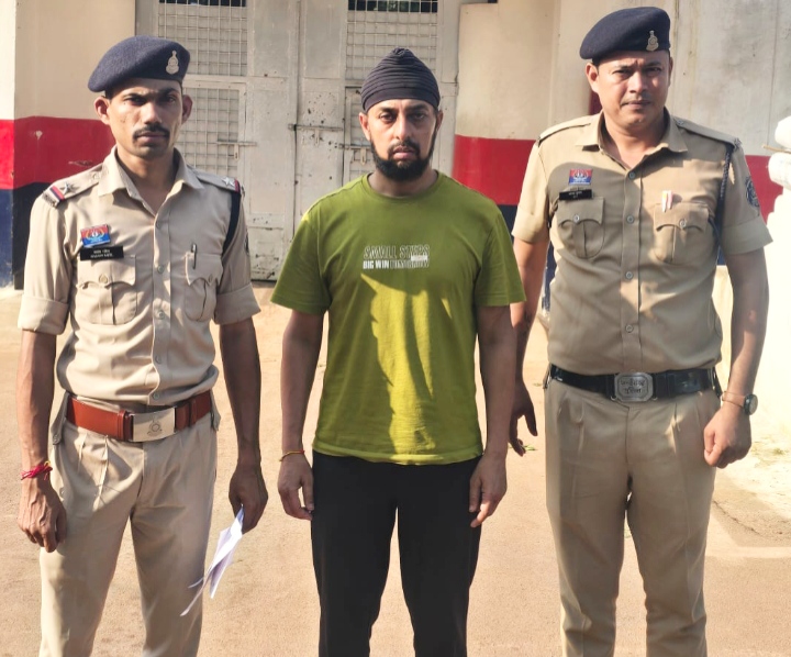 हाईटेक अस्पताल की राशि में करीब 32 लाख रुपये का गबन, आरोपी कैशियर गिरफ्तार