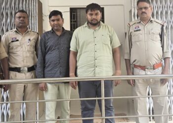 महालक्ष्मी इंटरप्राइजेज कंपनी में निवेश के नाम पर करीब ₹70 करोड़ रुपए की धोखाधड़ी, दो आरोपी गिरफ्तार