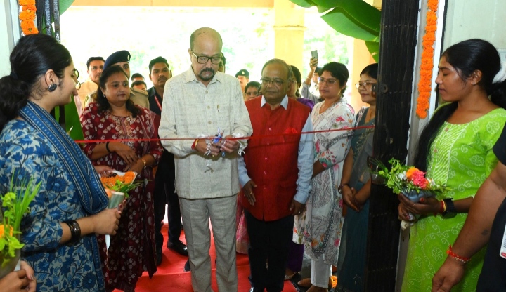 राज्यपाल ने कुशाभाऊ ठाकरे पत्रकारिता एवं जनसंचार विश्वविद्यालय में कन्या छात्रावास, मेधा एआई एवं मीडिया शोध केंद्र का किया शुभारंभ