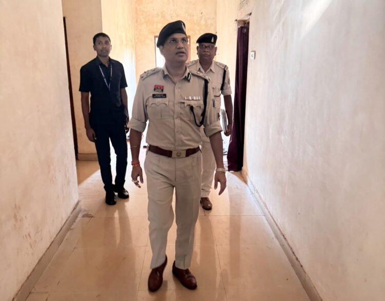 IG अजय यादव ने सीमावर्ती क्षेत्र स्थित थाना बकरकट्टा और आईटीबीपी कैम्प का किया निरीक्षण