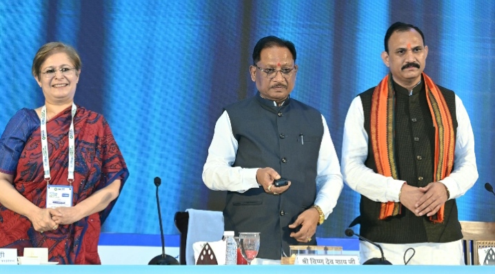 कैंसर की रोकथाम, समय पर पहचान और सुलभ उपचार के लिए सरकार, चिकित्सा जगत और समाज को मिलकर करने होंगे प्रयास: मुख्यमंत्री