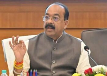 बारिश में खराब सड़कों पर उप मुख्यमंत्री अरुण साव ने जताई नाराजगी, 15 अक्टूबर तक सुधारने के दिए निर्देश