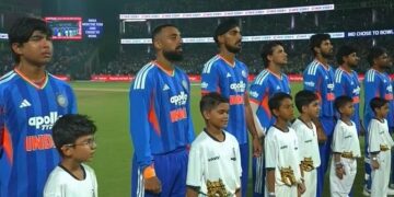 क्रिकेट मैच में पहली बार राष्ट्रगान से पहले गाया गया वंदे मातरम, सालों पुरानी परंपरा में बदलाव
