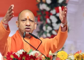 विदेशी ताकतें रच रहीं षडयंत्र, सीएम योगी बोले- सोशल मीडिया की अफवाहों से युवा को बचाएं, शिक्षकों से की अपील